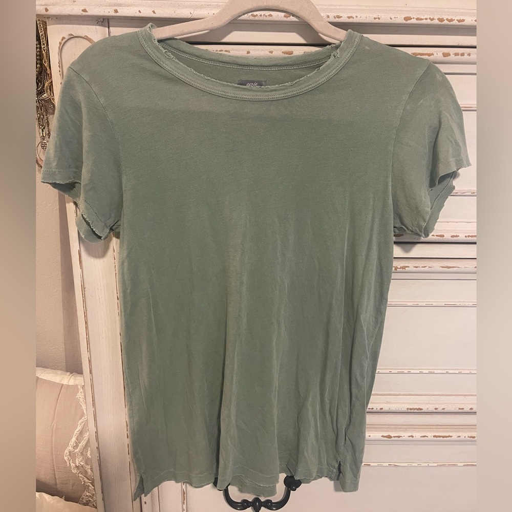 Distressed tee